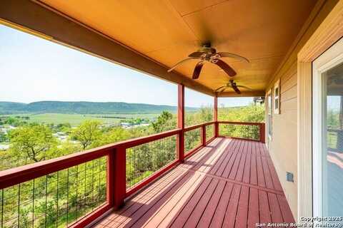 924 Kindersley, Canyon Lake, TX 78133