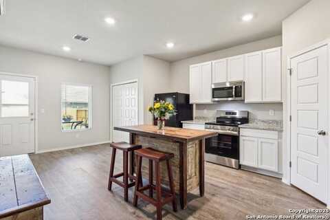 3605 McCrae Crossing, San Antonio, TX 78264