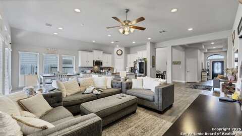 2117 Range, Seguin, TX 78155