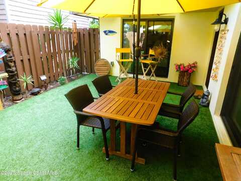 1515 Vista Oaks Circle NE, Palm Bay, FL 32905