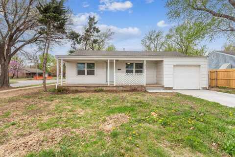 2755 S Greenwood, Wichita, KS 67216
