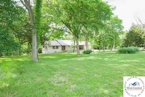 29085 Apple Valley, Sedalia, MO 65301