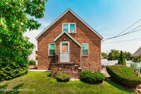 365 Liberty Avenue, Staten Island, NY 10305