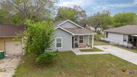 2307 E Sabine Street, Victoria, TX 77901