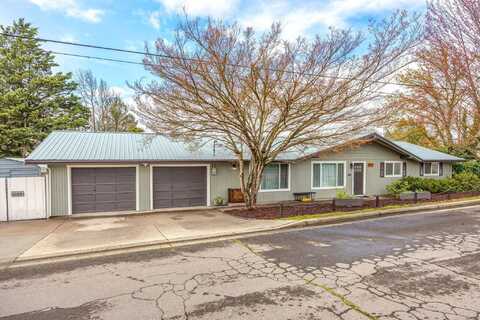 1099 N Keene Way Drive, Medford, OR 97504