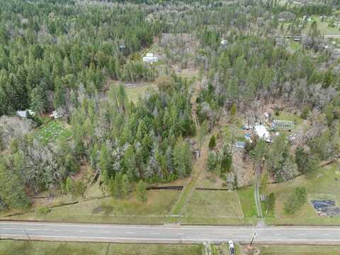 522 Jackadel Lane, Cave Junction, OR 97523