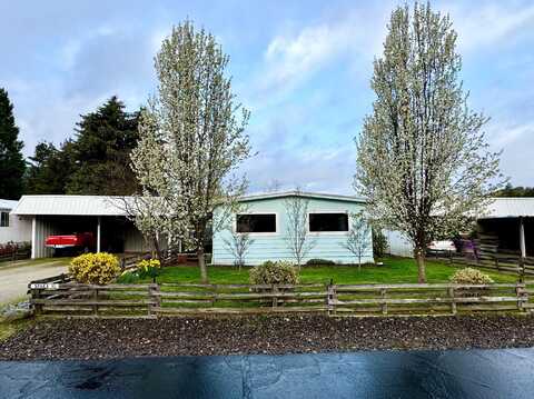6901 Old Stage Road, Central Point, OR 97502