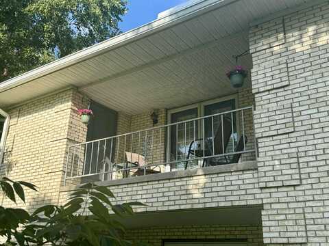 6702 Newburgh Road, Evansville, IN 47715