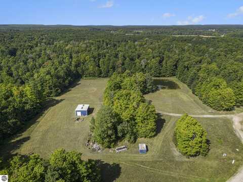 6741 Beckett, Gaylord, MI 49735