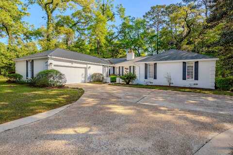 2601 Lotus Drive, Tallahassee, FL 32312