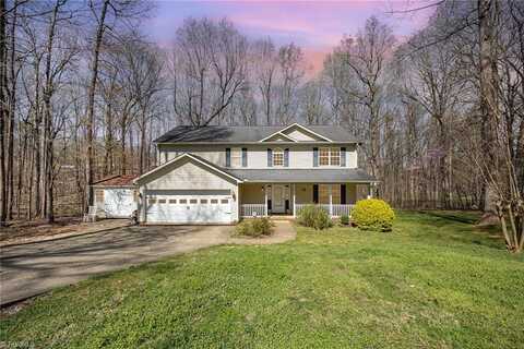 215 Blakes Court, Thomasville, NC 27360