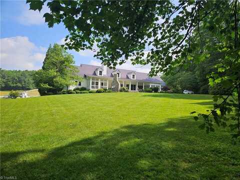 183 Hurricane Ridge Road, Meadows of Dan, VA 24120