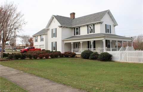 301 Virginia Drive, Yadkinville, NC 27055
