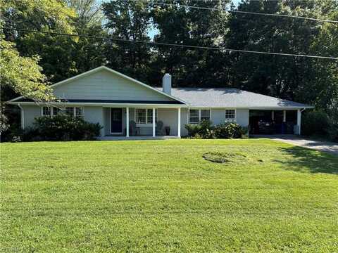 203 Ridgeview Drive, Mount Airy, NC 27030