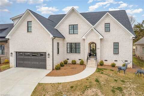 3900 Tee Island Court, Greensboro, NC 27407