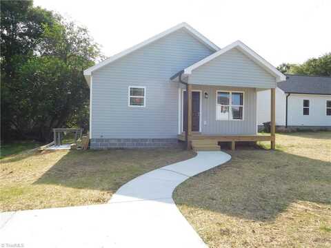 13 King Row, Thomasville, NC 27360