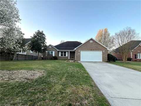 104 Autumn Hill Court, Archdale, NC 27263