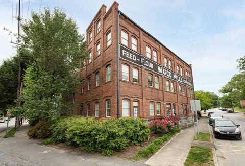 801 W McGee Street, Greensboro, NC 27401