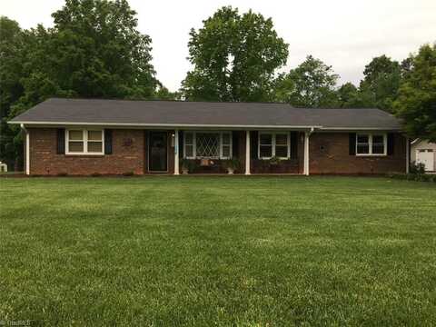 175 Ijames Church Road, Mocksville, NC 27028