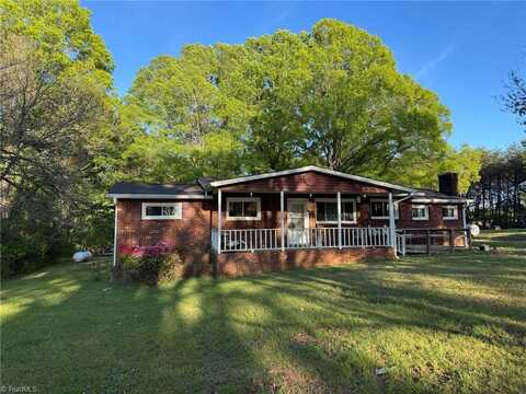103 Hanna Street, Mayodan, NC 27027