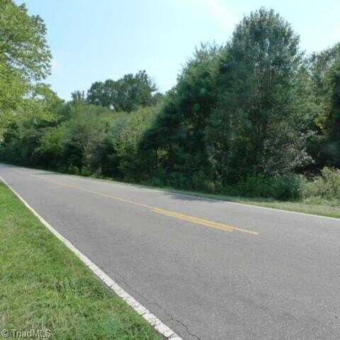 6139 W Pine Street, Mount Airy, NC 27030