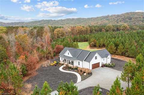 450 Bringle Ferry Road, Denton, NC 27239