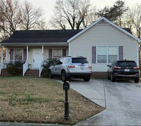 7 Fieldale Court, Greensboro, NC 27406