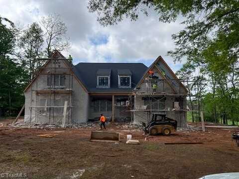 7920 Valley View Drive, Clemmons, NC 27012