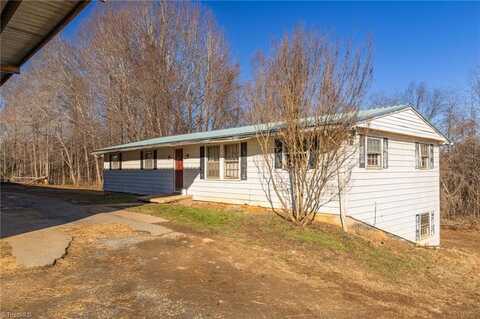 1100 Washburn Road, Madison, NC 27025