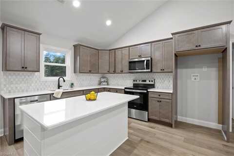 2492 Price Road, Eden, NC 27288