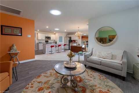 202 Alamos Avenue, Lexington, NC 27295