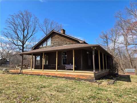 1077 Flat Shoals Road, King, NC 27021