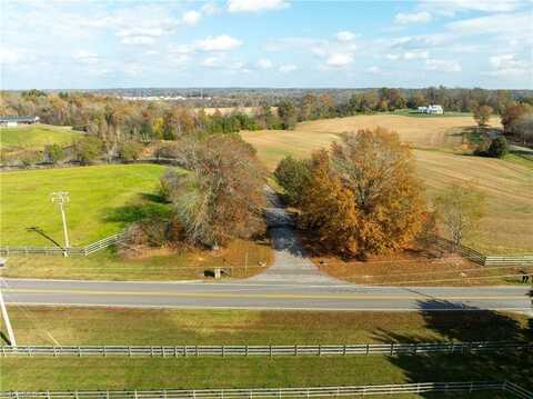 208 Plantation Lane, Advance, NC 27006