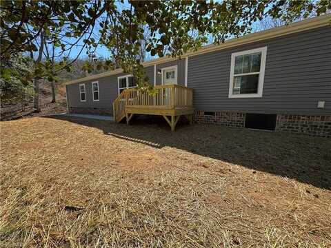 2556 Ymca Camp Road, King, NC 27021