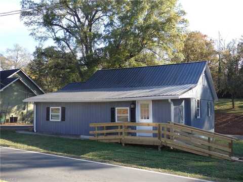 539 W Salisbury Street, Denton, NC 27239