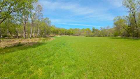 3 Thomas Farm Road, King, NC 27021