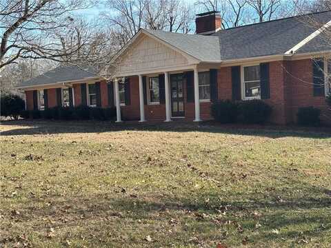820 Woodcrest Drive, Winston Salem, NC 27104