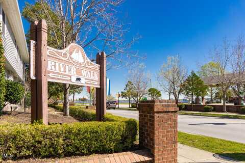 330 River Walk Drive, New Bern, NC 28560