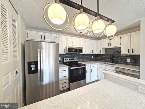 12205 PEACH CREST DRIVE, GERMANTOWN, MD 20874