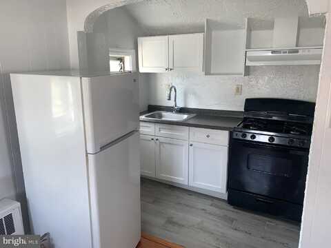 8 OVERHILL ROAD, UPPER DARBY, PA 19082