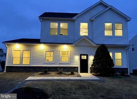 16 ALDER LANE, LEVITTOWN, PA 19055