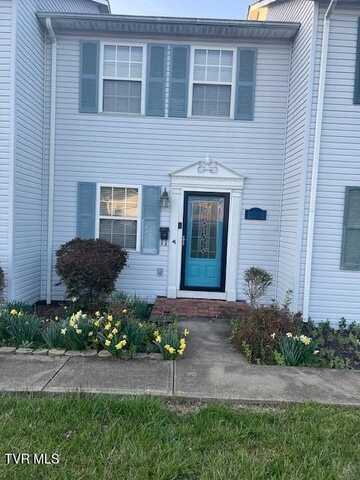 219 Unit 7 Hunter Hills Circle, Bristol, TN 37620