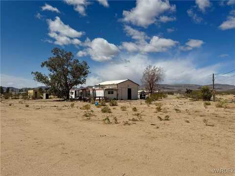 5181 N Cordes Road, Golden Valley, AZ 86413