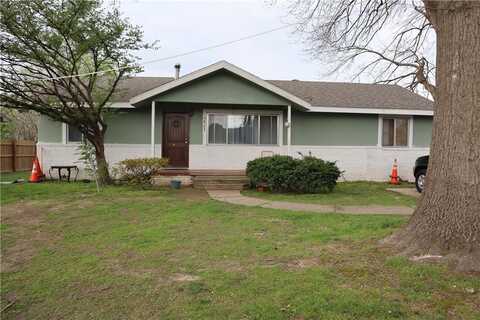 221 Highland ST, Siloam Springs, AR 72761