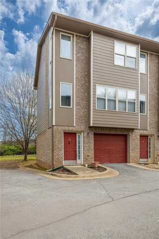 1882 N Scull Creek DR, Fayetteville, AR 72703