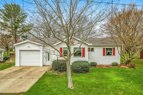 7005 North Drive, Shenango, PA 16134