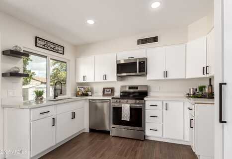 1750 W MOHAWK Lane, Phoenix, AZ 85027