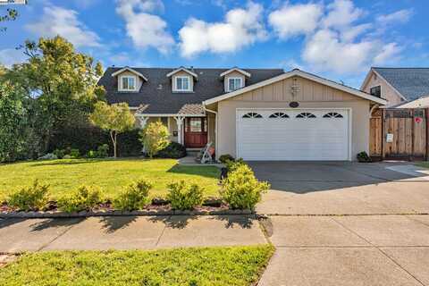 7728 Hazelnut Dr, Newark, CA 94560
