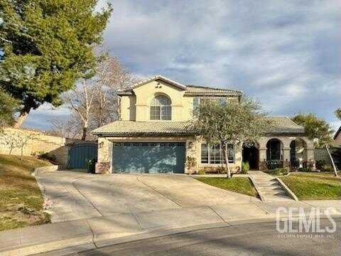 11501 Peninsula Park Drive, Bakersfield, CA 93311