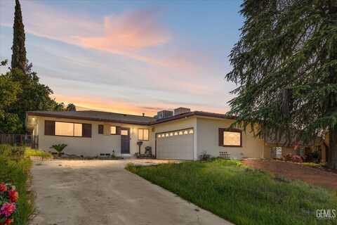 2017 University Avenue, Bakersfield, CA 93305